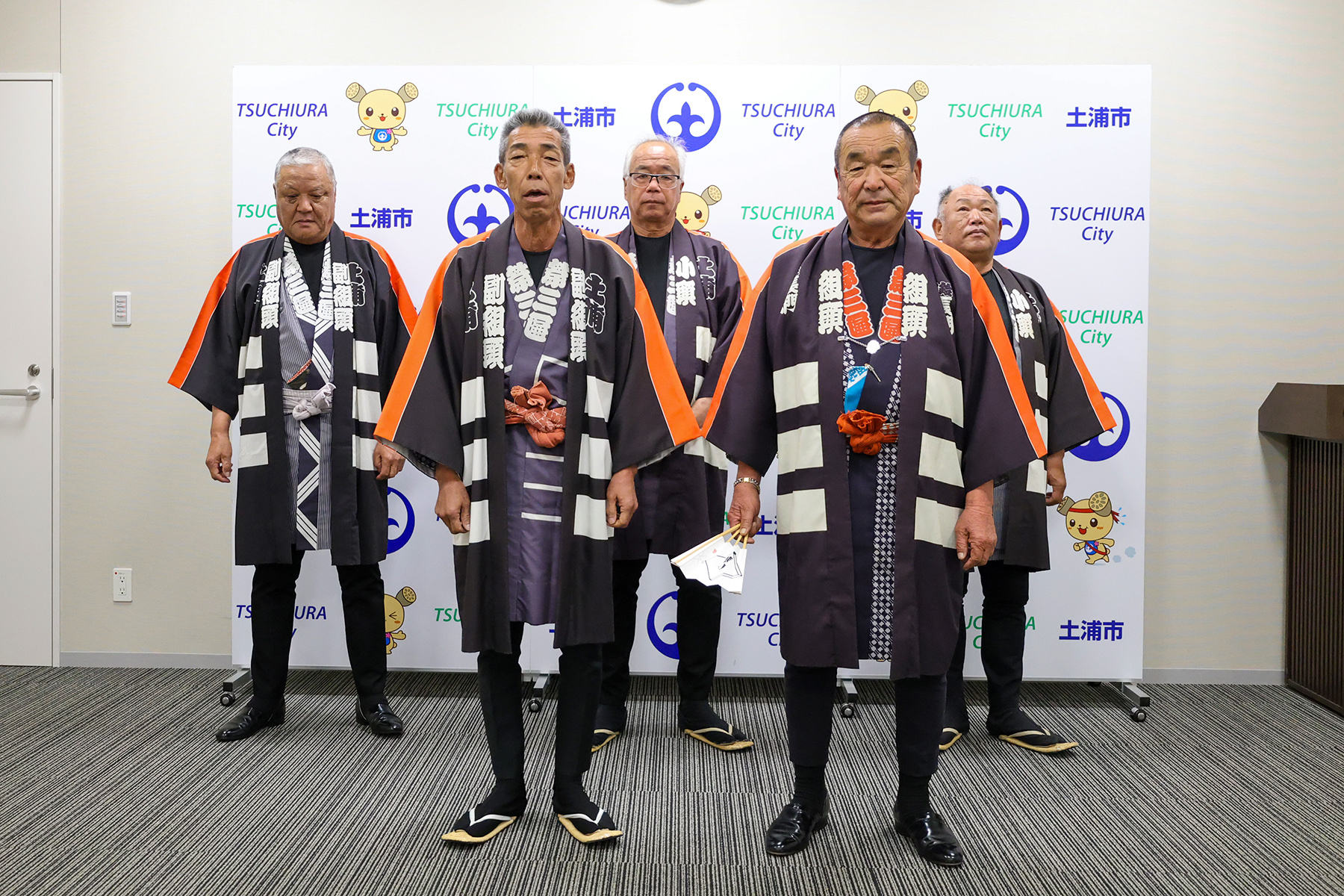 土浦鳶職組合の皆さんが「木遣り歌」を披露してくれました!page-visual 土浦鳶職組合の皆さんが「木遣り歌」を披露してくれました!ビジュアル