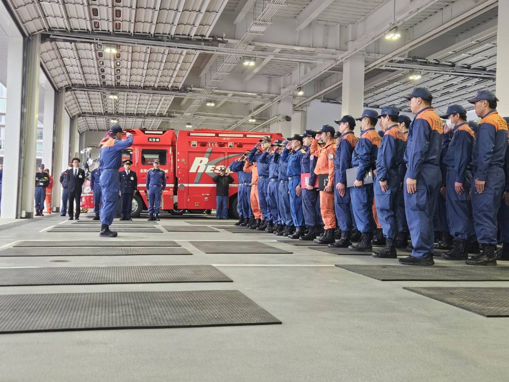 本日、緊急消防援助隊の２次派遣隊員が出発しました。page-visual 本日、緊急消防援助隊の２次派遣隊員が出発しました。ビジュアル