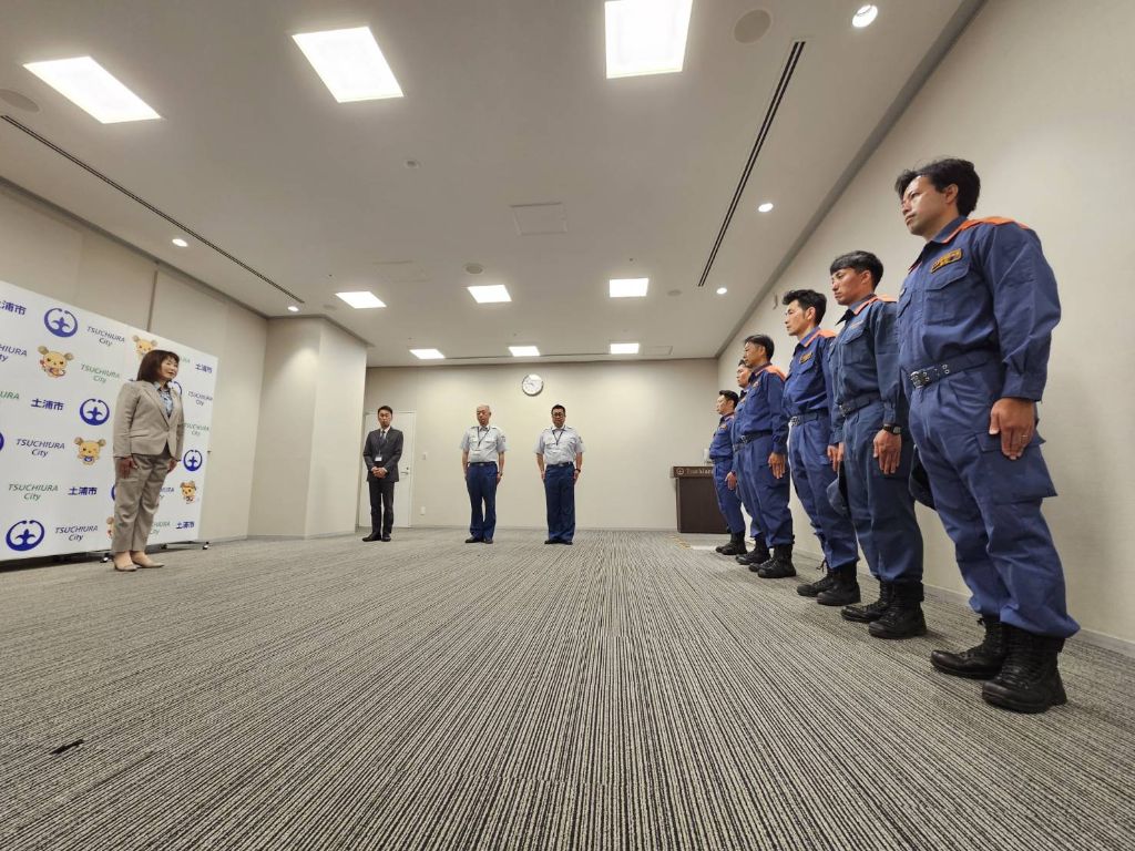 緊急消防援助隊から活動報告を受けました。page-visual 緊急消防援助隊から活動報告を受けました。ビジュアル